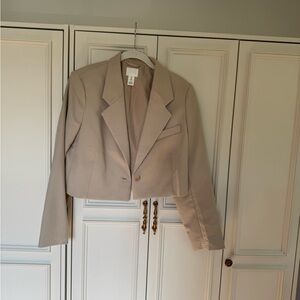 H&M Women's Crop Beige Blazer